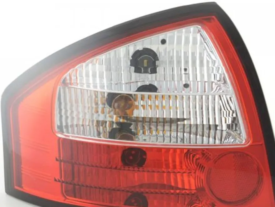Baklampor Röd/Klarglas Audi A6 (C5/4B) Sedan 1997-2003