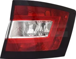 Baklykta Höger till SKODA FABIA III Kombi (NJ5)