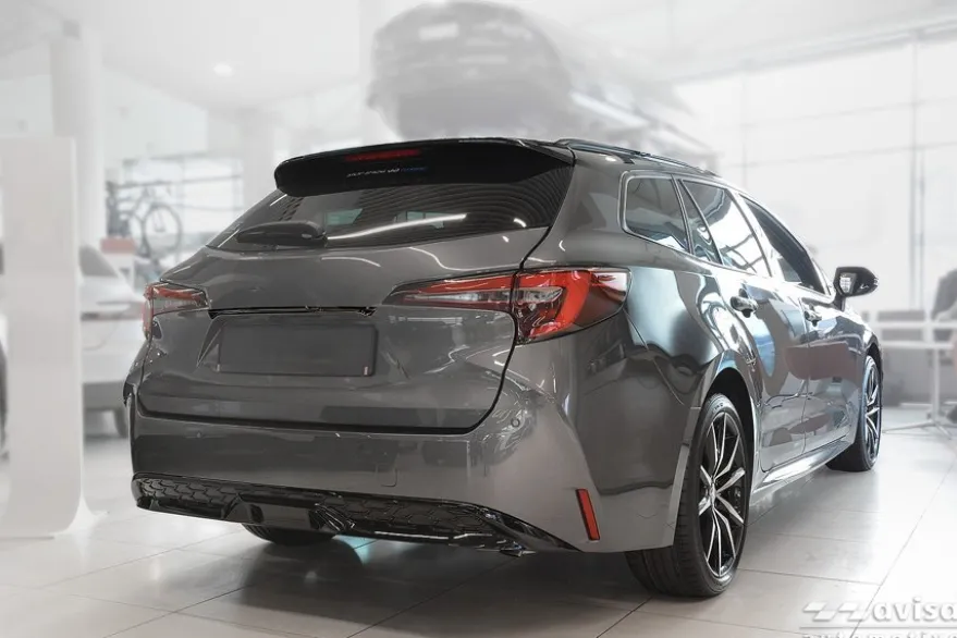 Dekorlist baklucka Toyota Corolla E210 Touring Sports / GR Sports 2018– Krom