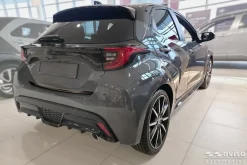 Dekorlist baklucka Toyota Yaris IV 5D 2020– Blank Svart