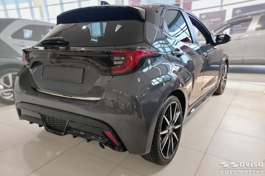 Dekorlist baklucka Toyota Yaris IV 5D 2020– Krom