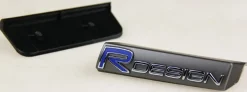 Emblem till Grill ''R-Design'' Volvo XC60 2013-2017