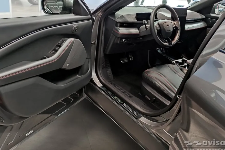 Instegslister i Blank Svart Stål Ford Mustang Mach-E 2020->