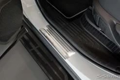 Instegslister i Borstad Stål Toyota Highlander IV 2019-><noscript><img width=