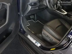 Instegslister i Borstad Stål Toyota RAV4 V Hybrid 2018-> Suzuki Across 2020->