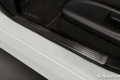 Instegslister i Borstad Svart Stål Nissan Leaf II 2017->