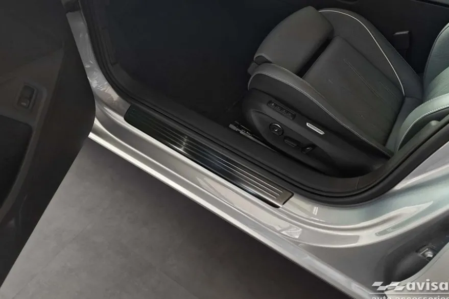Instegslister i Borstad Svart Stål Skoda Superb IV Kombi 2024->