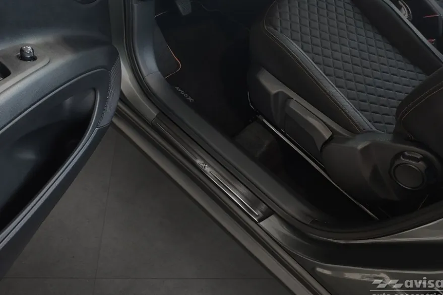 Instegslister i Borstad Svart Stål Toyota Aygo X 2022->