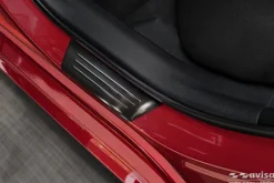 Instegslister i Borstad Svart Stål Toyota Yaris IV (XP21) 5D 2020->