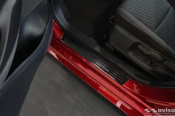 Instegslister i Borstad Svart Stål Toyota Yaris IV (XP21) 5D 2020-><noscript><img width=