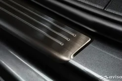 Instegslister i Borstad svart stål VW Caddy V 2020->