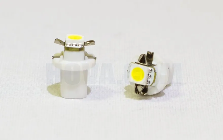 Lampa LED B8.5D SMD Vit
