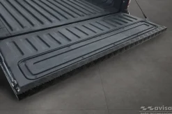 Lastskydd För Bakläm Mattsvart Aluminium Durkplåt till VW Amarok 2010-2021