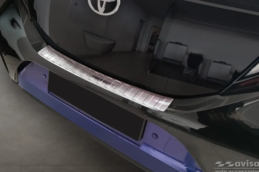 Lastskydd Rostfri Borstad Metall Toyota Aygo X 2022->