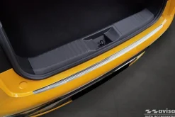 Lastskydd Rostfri Borstad Metall Toyota Prius V 2023-><noscript><img width=