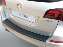 Lastskydd Svart Opel Astra J Sports Tourer 12.2010-8.2012