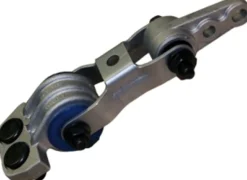 Motorfäste Nedre Främre – Volvo 850/S60/S70/S80/V70/XC70/XC90 (PU, OE 9141042)