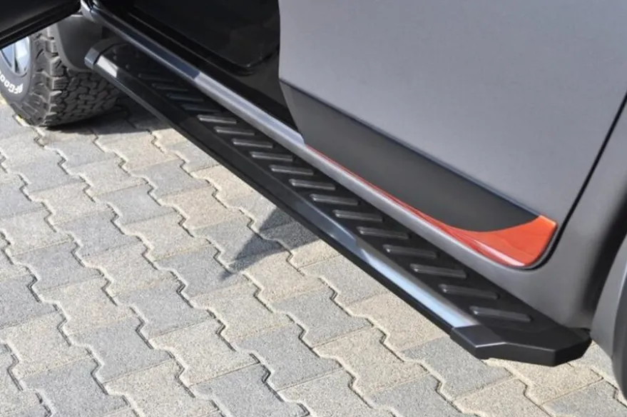 Sidesteps Urban Exlusive - Mitsubishi L200 2020->